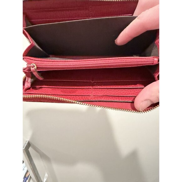 Gucci Red Leather Zip-Around Wallet with Gold Logo Gucci Marmont GG - Picture 8 of 11